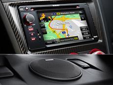 Navigation med 6,1-tums skärm och Harman/ Kardon Premium ljudsystem med 9 högtalare*1